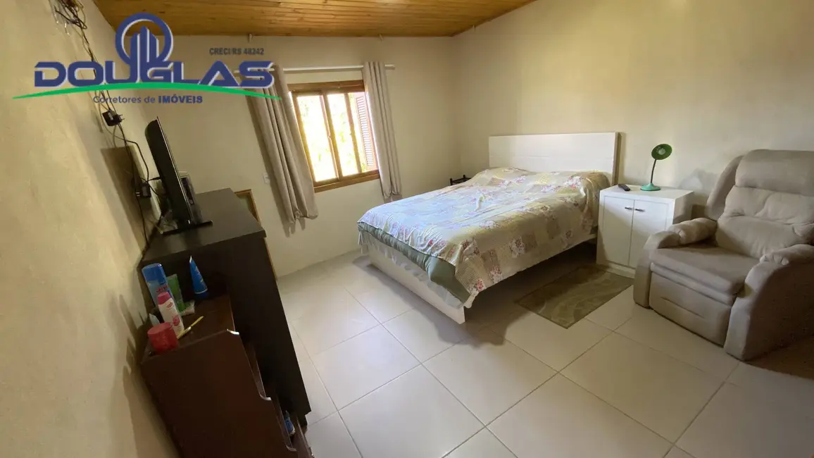 Foto 11 de Casa à venda, 900m2 em Viamao - RS