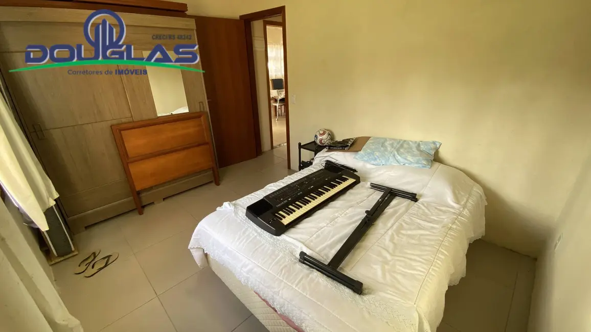 Foto 8 de Casa à venda, 900m2 em Viamao - RS