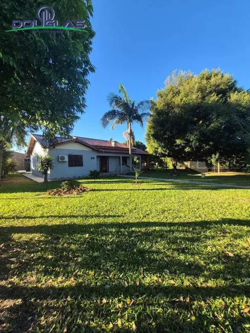 Foto 3 de Casa com 3 quartos à venda, 1000m2 em Viamao - RS