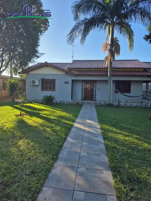 Foto 1 de Casa com 3 quartos à venda, 1000m2 em Viamao - RS