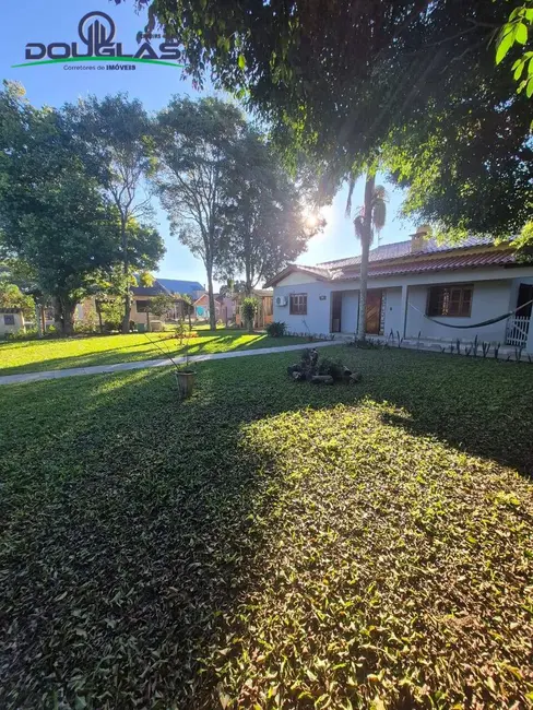 Foto 2 de Casa com 3 quartos à venda, 1000m2 em Viamao - RS