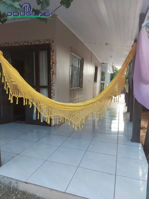 Foto 2 de Casa com 2 quartos à venda, 600m2 em Viamao - RS