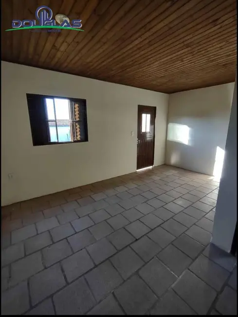 Foto 2 de Casa com 2 quartos à venda, 480m2 em Viamao - RS