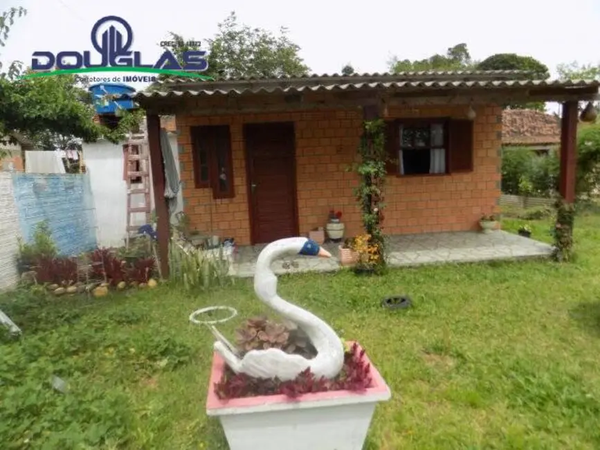 Foto 2 de Casa com 2 quartos à venda, 500m2 em Viamao - RS