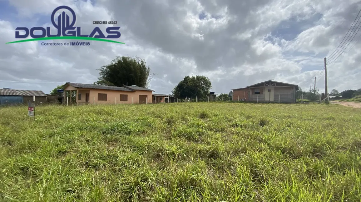 Foto 2 de Terreno / Lote à venda, 733m2 em Viamao - RS