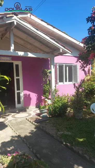 Casa com 3 quartos à venda, 680m2 em Viamao - RS - imagem 3 Foto 3 de Casa com 3 quartos à venda, 680m2 em Viamao - RS