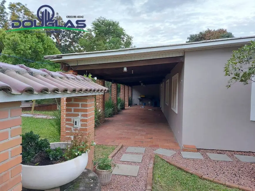 Foto 2 de Casa com 3 quartos à venda, 600m2 em Viamao - RS