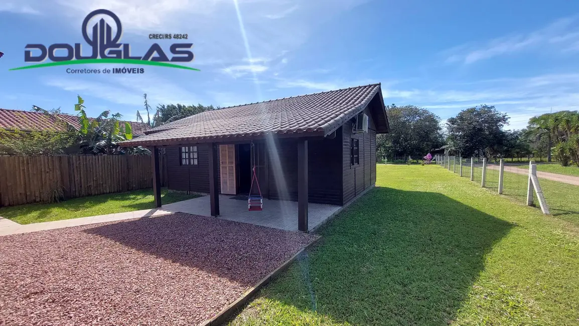 Casa com 2 quartos à venda, 860m2 em Viamao - RS - imagem 2 Foto 2 de Casa com 2 quartos à venda, 860m2 em Viamao - RS