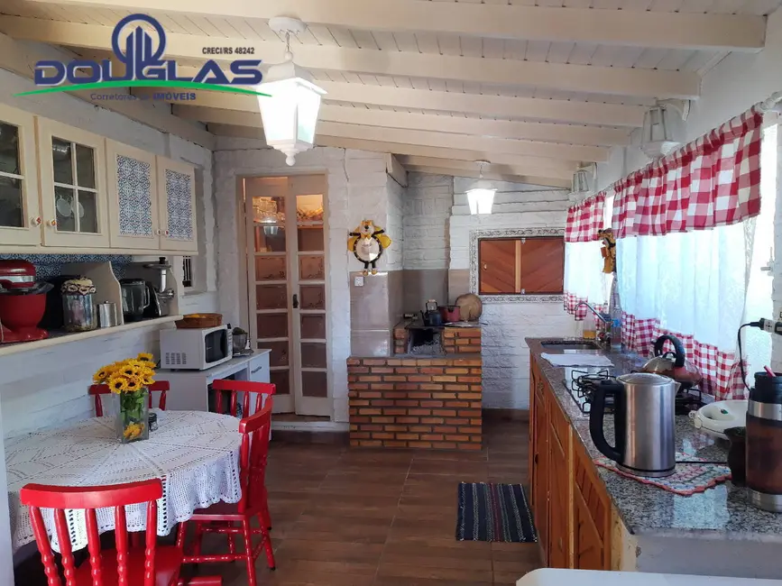 Foto 8 de Casa com 3 quartos à venda e para alugar, 300m2 em Viamao - RS