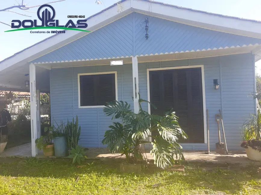 Foto 1 de Casa com 2 quartos à venda, 60m2 em Viamao - RS