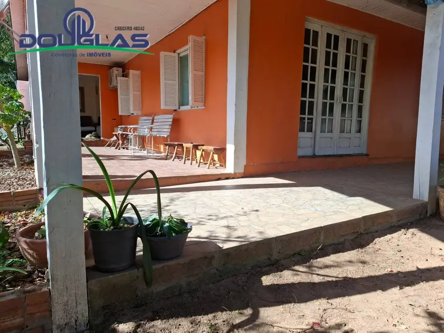 Casa com 4 quartos à venda em Viamao - RS - imagem 5 Foto 5 de Casa com 4 quartos à venda em Viamao - RS