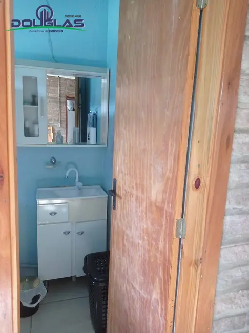 Casa com 2 quartos à venda, 450m2 em Viamao - RS - imagem 5 Foto 5 de Casa com 2 quartos à venda, 450m2 em Viamao - RS