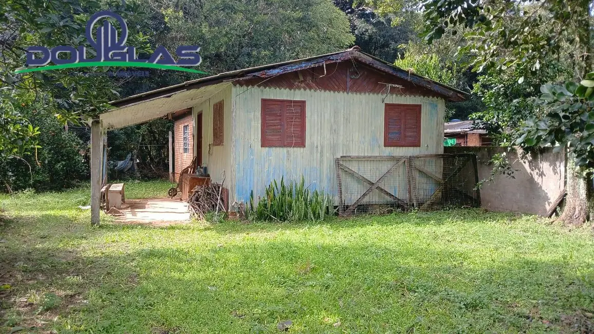 Foto 1 de Casa com 2 quartos à venda, 500m2 em Viamao - RS