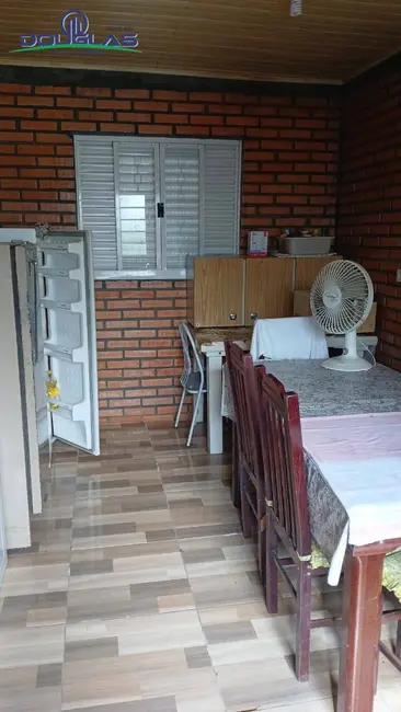 Foto 2 de Casa com 2 quartos à venda, 500m2 em Viamao - RS