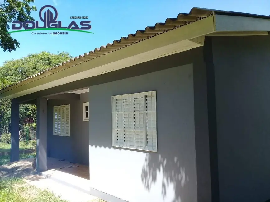 Foto 2 de Casa com 2 quartos à venda, 600m2 em Viamao - RS