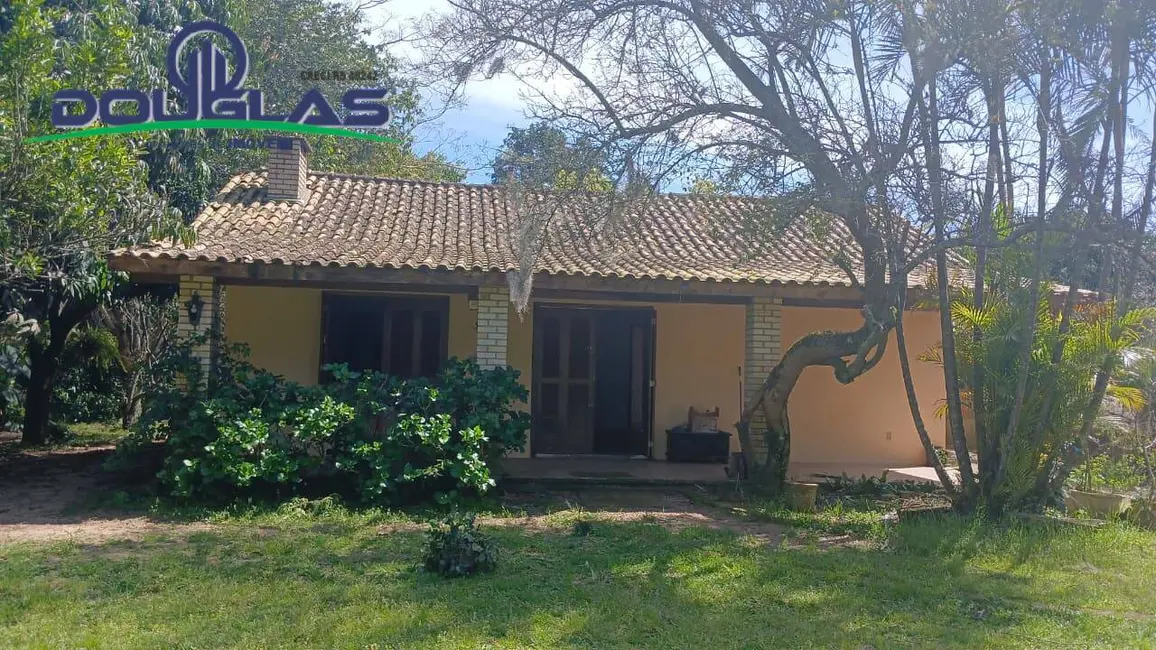 Foto 2 de Casa com 2 quartos à venda, 1200m2 em Viamao - RS