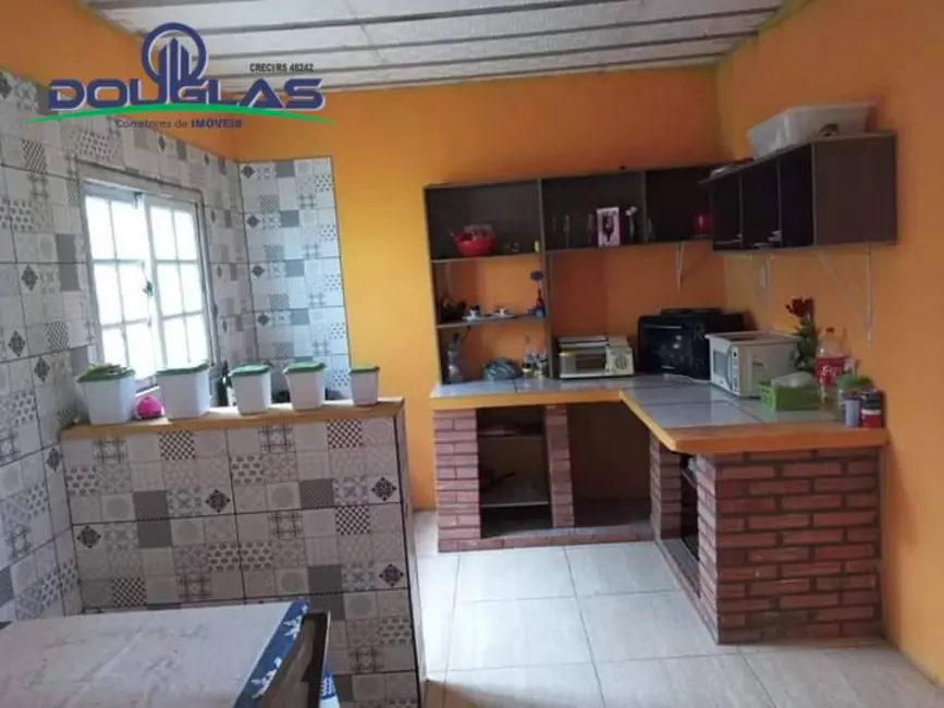 Casa com 2 quartos à venda em Viamao - RS - imagem 2 Foto 2 de Casa com 2 quartos à venda em Viamao - RS