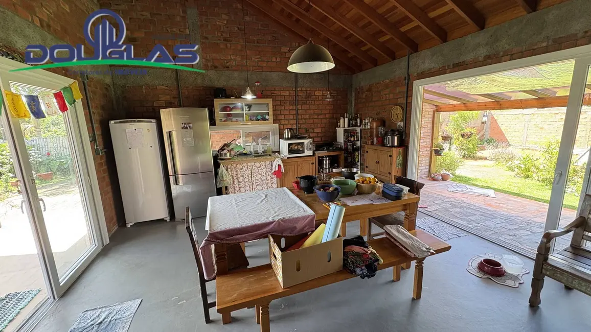 Casa à venda em Viamao - RS - imagem 5 Foto 5 de Casa à venda em Viamao - RS