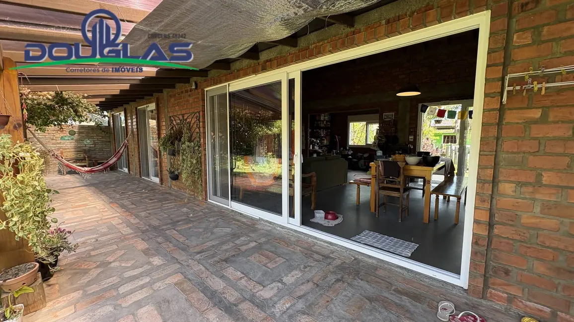 Foto 10 de Casa à venda em Viamao - RS