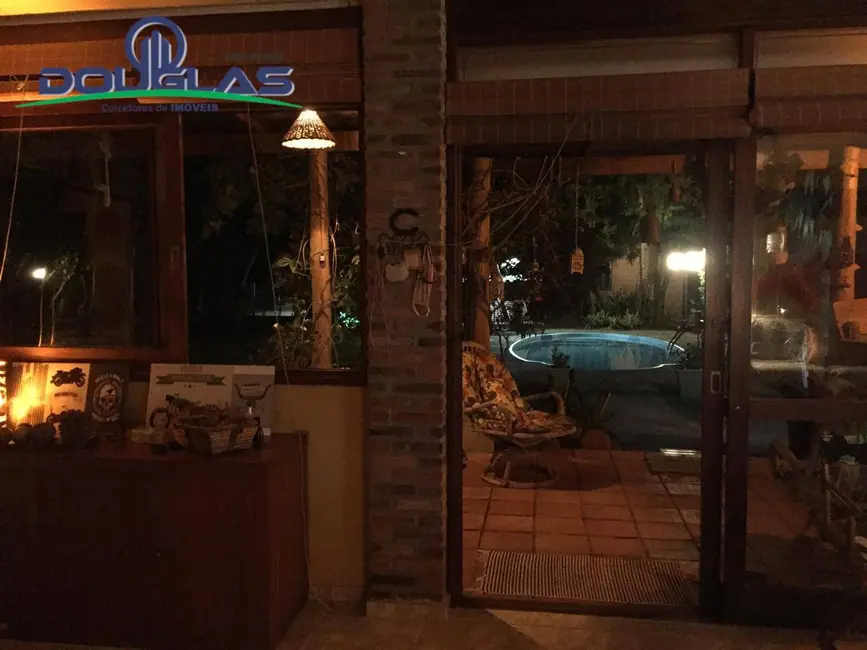 Casa com 2 quartos à venda, 1200m2 em Viamao - RS - imagem 6 Foto 6 de Casa com 2 quartos à venda, 1200m2 em Viamao - RS