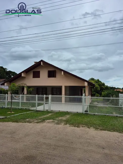 Foto 1 de Casa com 3 quartos à venda em Viamao - RS