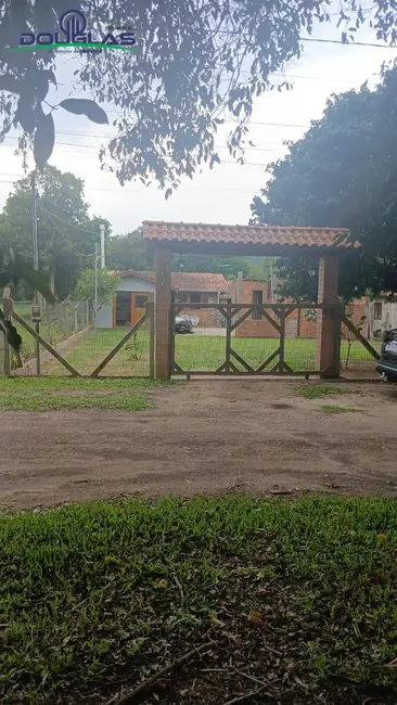 Foto 1 de Casa com 2 quartos à venda em Viamao - RS