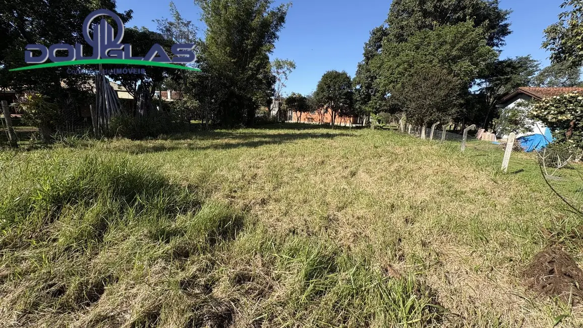 Foto 3 de Terreno / Lote à venda, 450m2 em Viamao - RS