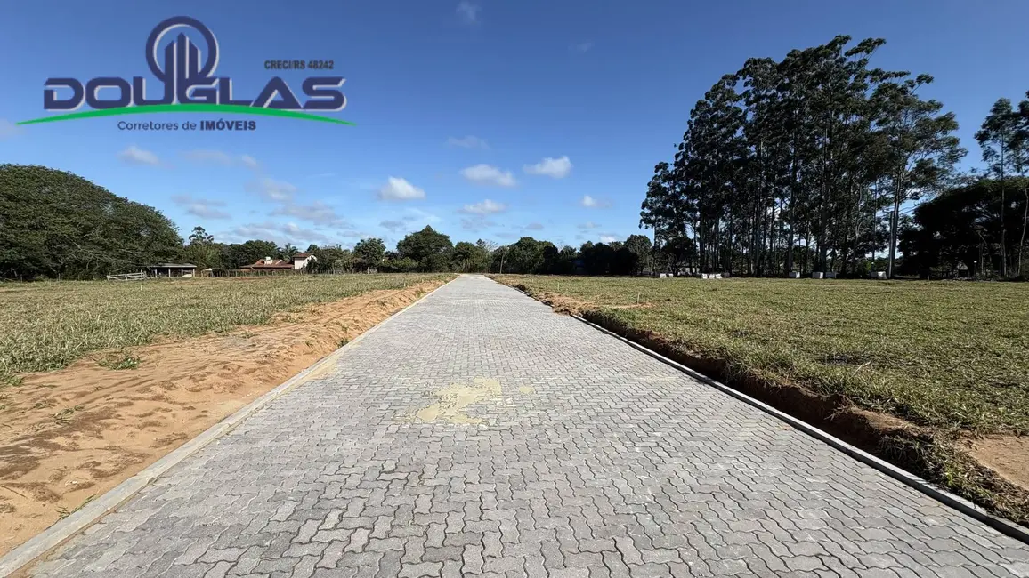 Foto 1 de Terreno / Lote à venda, 450m2 em Viamao - RS