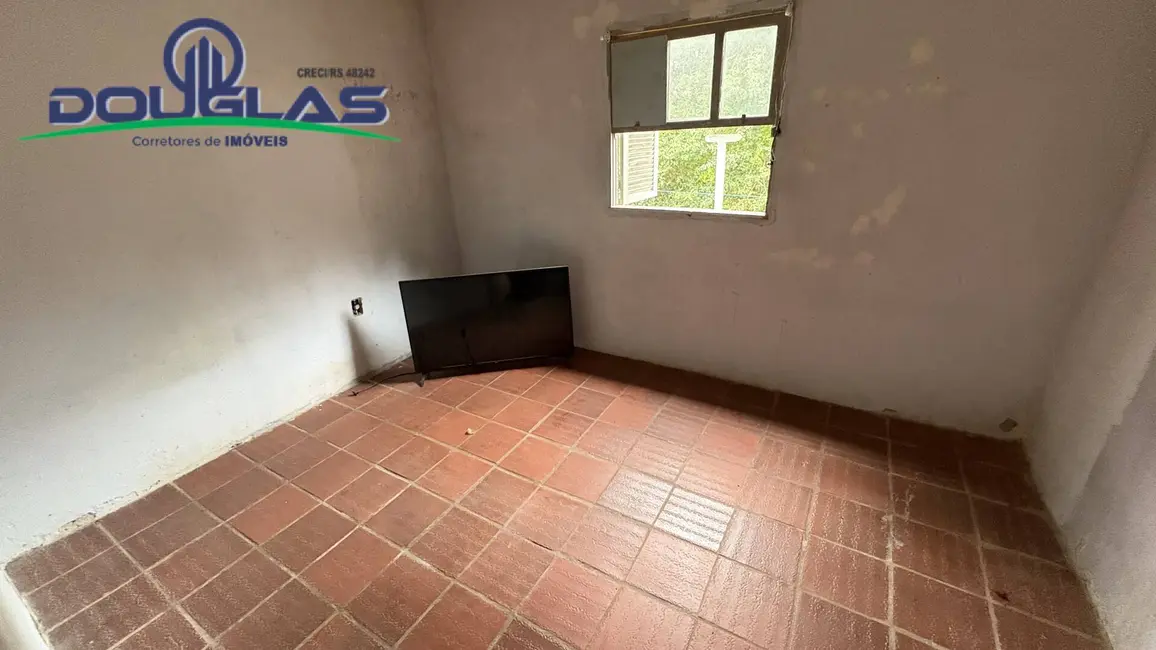 Casa com 1 quarto à venda, 200m2 em Viamao - RS - imagem 4 Foto 4 de Casa com 1 quarto à venda, 200m2 em Viamao - RS