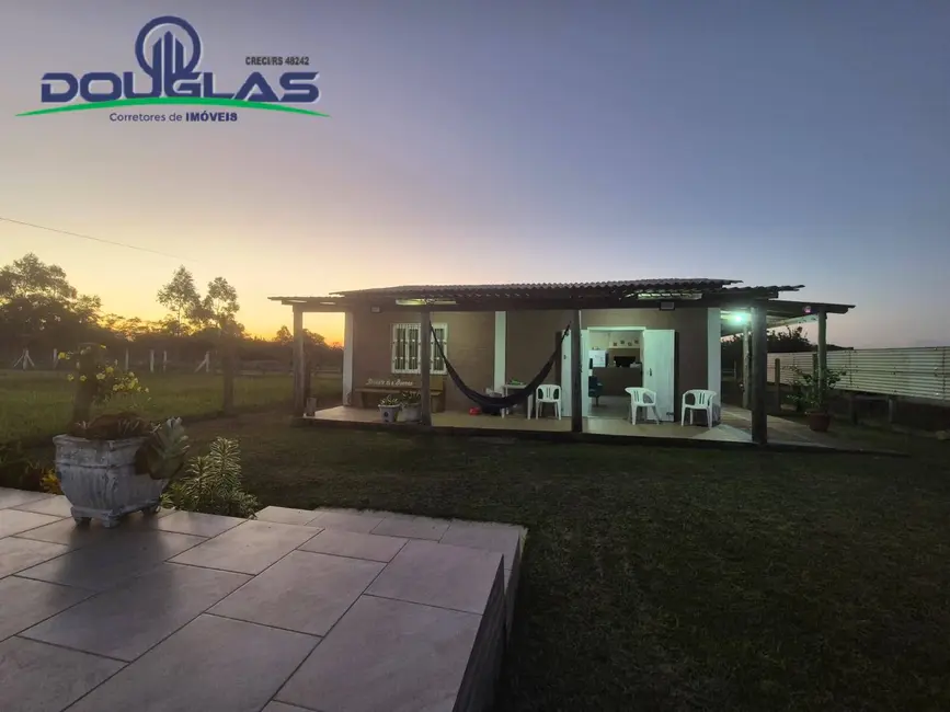 Casa à venda, 675m2 em Viamao - RS - imagem 1 Foto 1 de Casa à venda, 675m2 em Viamao - RS