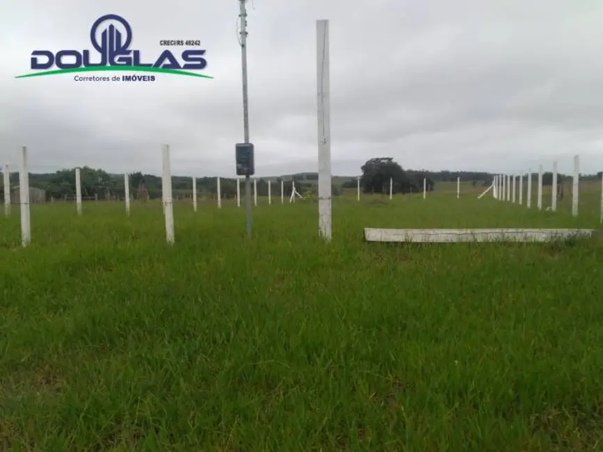 Foto 1 de Terreno / Lote à venda, 450m2 em Viamao - RS