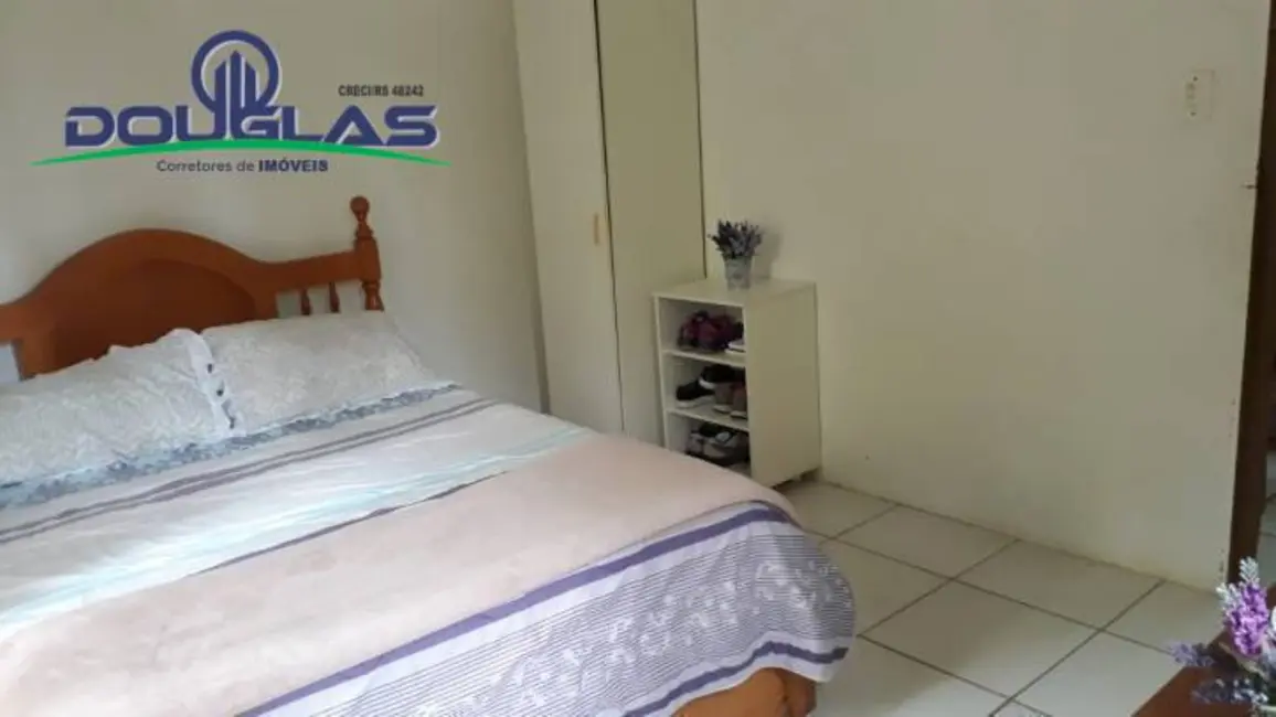 Casa com 2 quartos à venda, 1900m2 em Viamao - RS - imagem 3 Foto 3 de Casa com 2 quartos à venda, 1900m2 em Viamao - RS