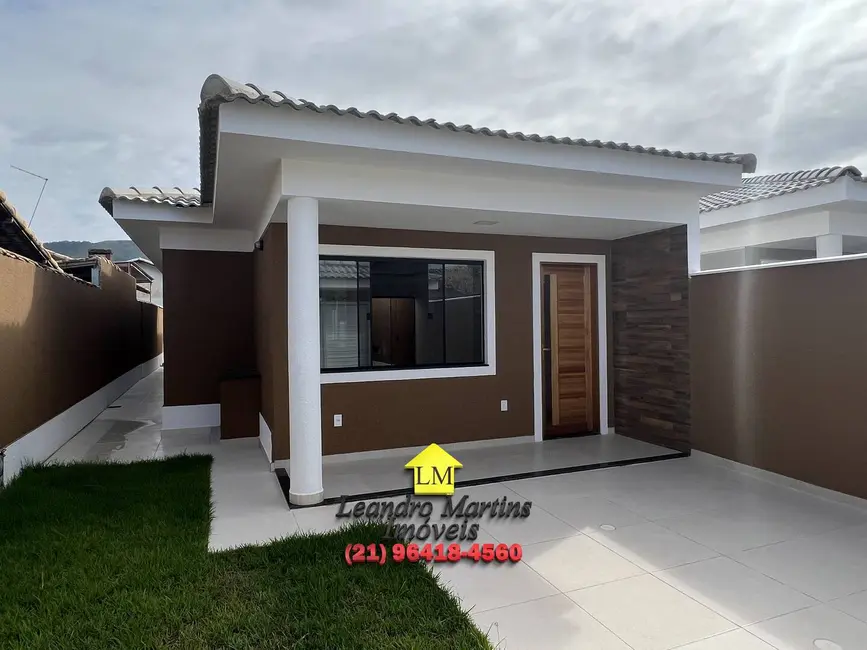 Foto 2 de Casa com 3 quartos à venda, 220m2 em Marica - RJ