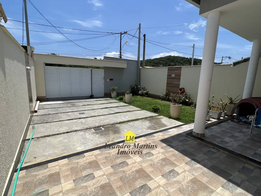 Foto 4 de Casa com 3 quartos à venda, 300m2 em Marica - RJ