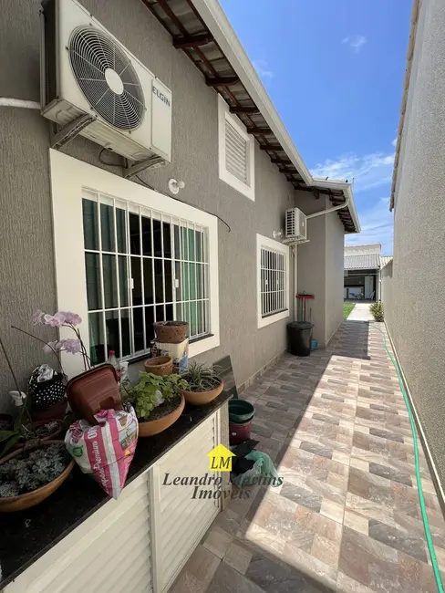 Foto 9 de Casa com 3 quartos à venda, 300m2 em Marica - RJ