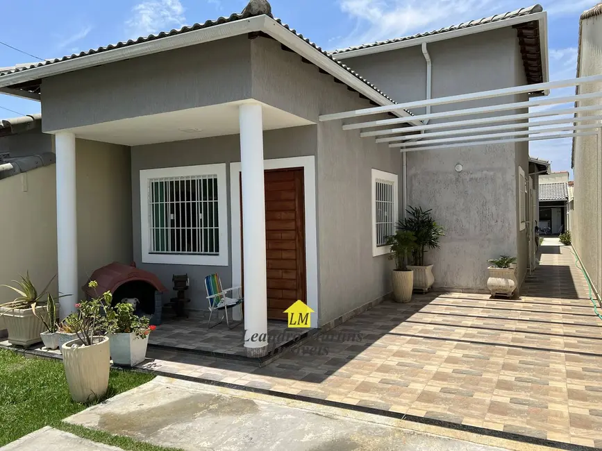 Foto 2 de Casa com 3 quartos à venda, 300m2 em Marica - RJ