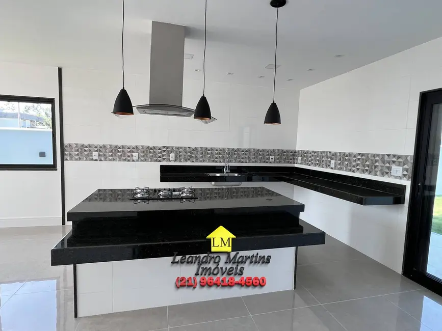 Foto 22 de Casa à venda, 423m2 em Marica - RJ