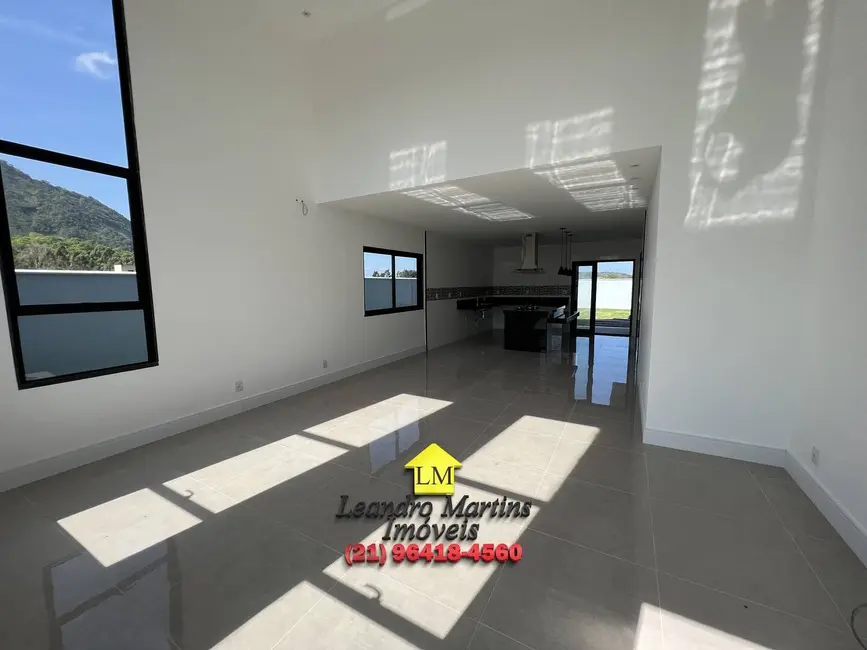 Foto 12 de Casa à venda, 423m2 em Marica - RJ