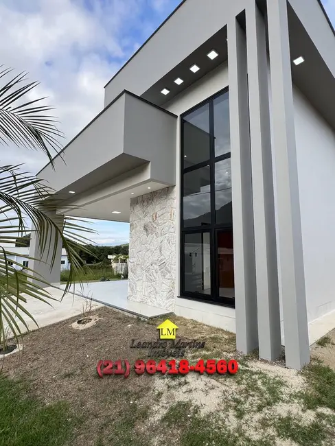 Foto 2 de Casa com 3 quartos à venda, 360m2 em Marica - RJ