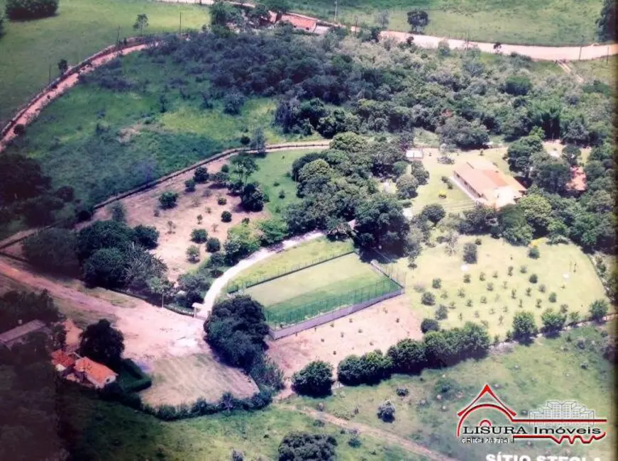 Foto 2 de Chácara com 3 quartos à venda, 4000m2 em Chácaras Santa Maria, Jacarei - SP