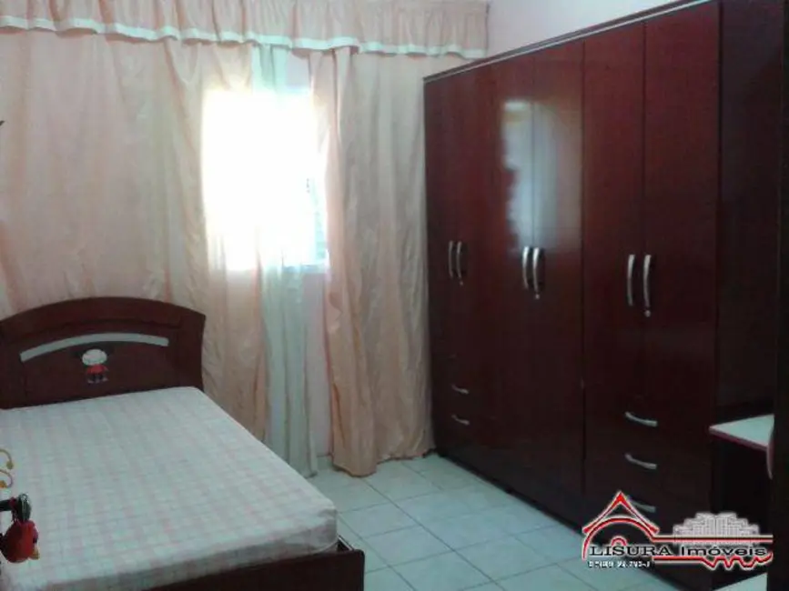 Foto 3 de Casa com 3 quartos à venda, 115m2 em Conjunto São Benedito, Jacarei - SP