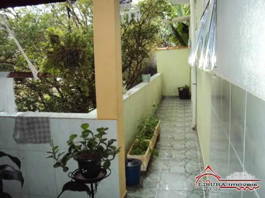 Foto 5 de Casa com 5 quartos à venda, 200m2 em Jardim Bela Vista, Jacarei - SP