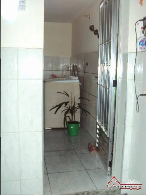 Foto 4 de Casa com 5 quartos à venda, 200m2 em Jardim Bela Vista, Jacarei - SP