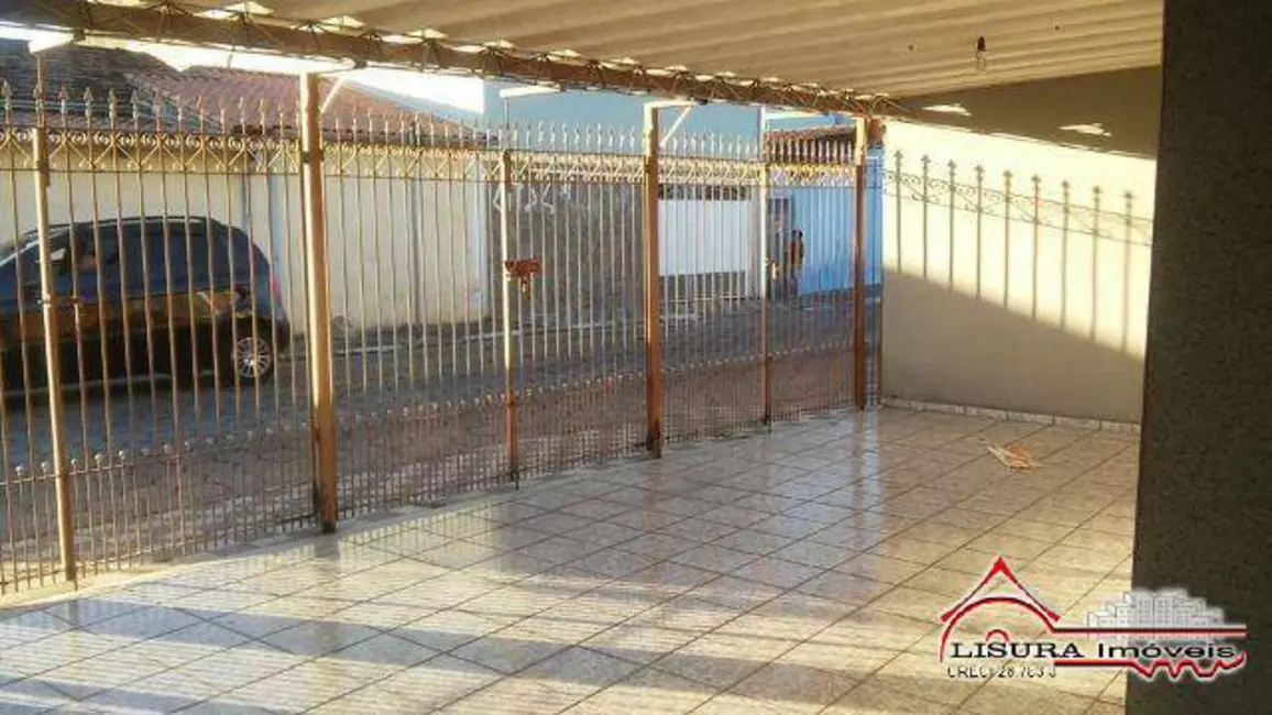 Foto 2 de Casa com 3 quartos à venda, 251m2 em Centro, Jacarei - SP