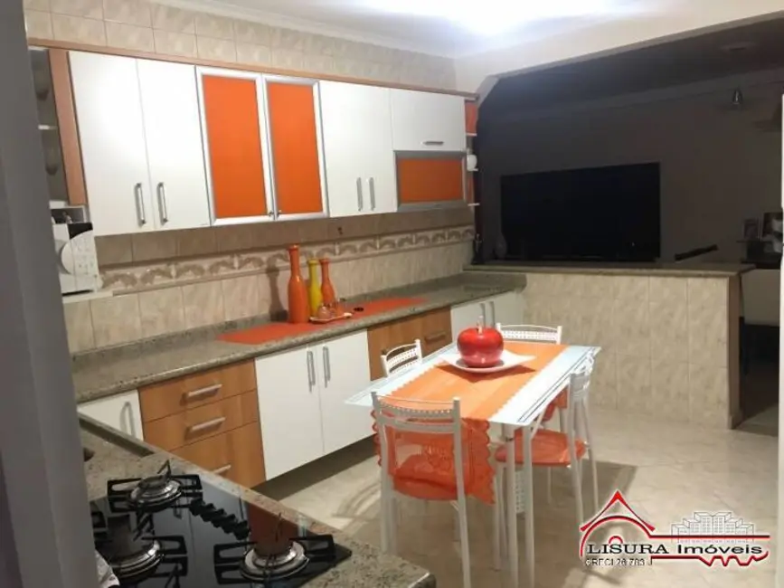 Foto 2 de Casa com 3 quartos à venda, 222m2 em Parque Santo Antônio, Jacarei - SP