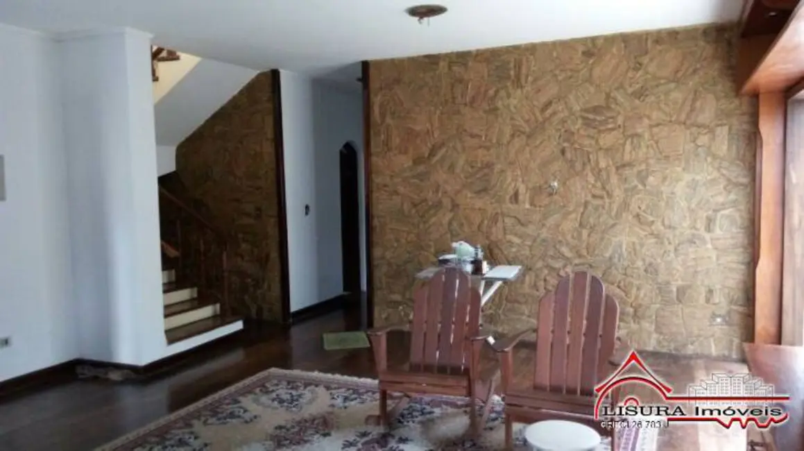 Foto 4 de Casa com 3 quartos à venda, 400m2 em Vila Aprazível, Jacarei - SP