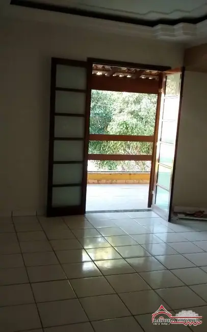 Foto 1 de Casa com 2 quartos à venda em Jardim Emília, Jacarei - SP