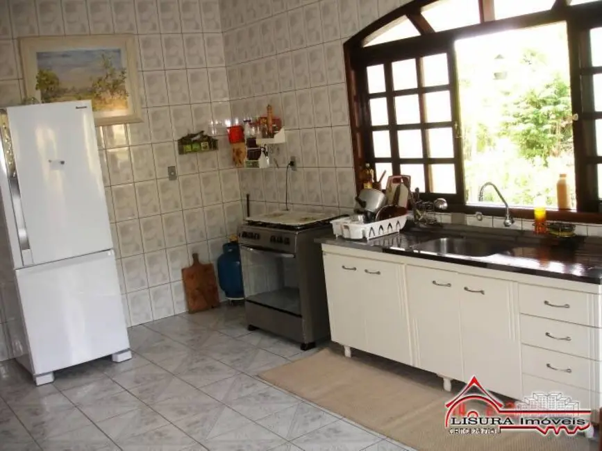 Foto 8 de Chácara com 3 quartos à venda, 200m2 em Igarata - SP