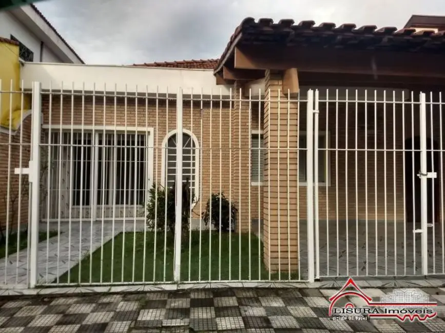 Foto 2 de Casa com 3 quartos à venda em Centro, Jacarei - SP