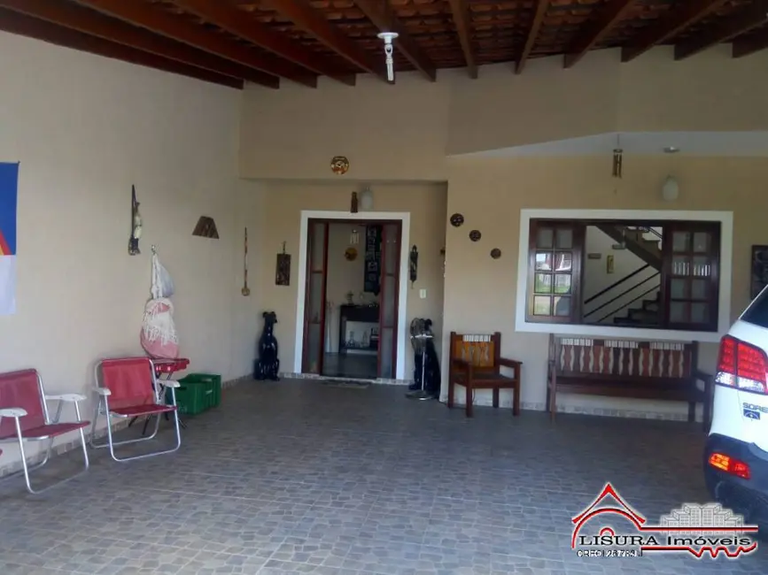 Foto 2 de Casa com 3 quartos à venda, 180m2 em Loteamento Villa Branca, Jacarei - SP